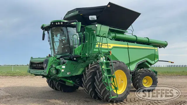 2023 John Deere X9 1100