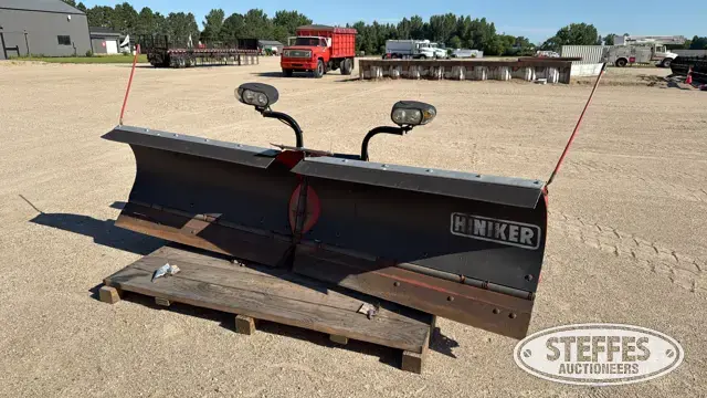 Hiniker snow plow