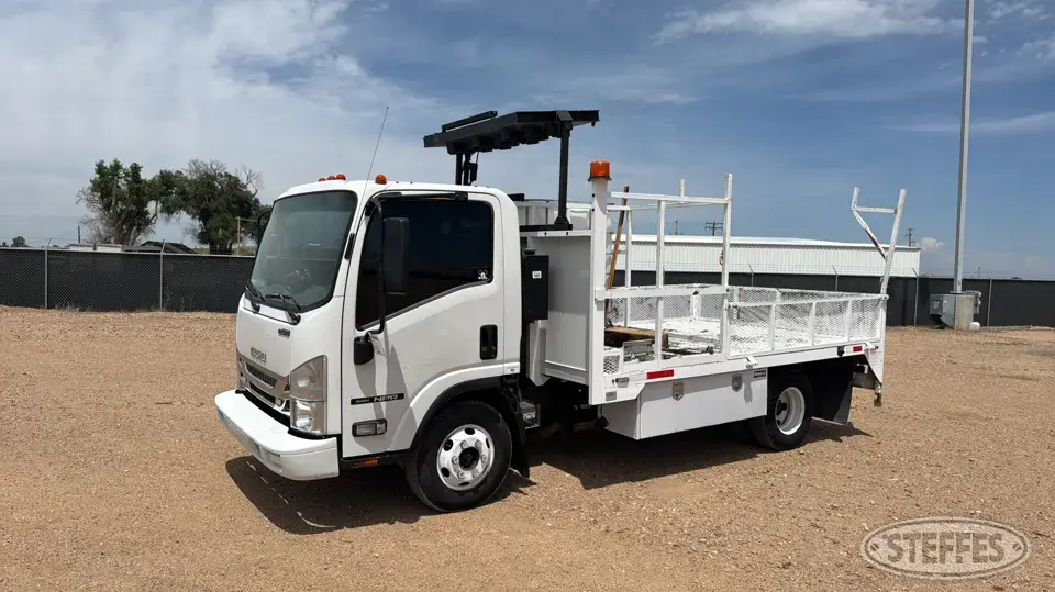 2016 Isuzu NPR Specialty Truck