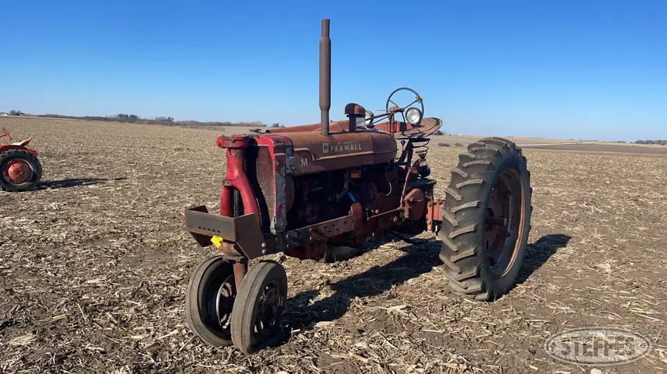 1950 Farmall M 2WD Tractor