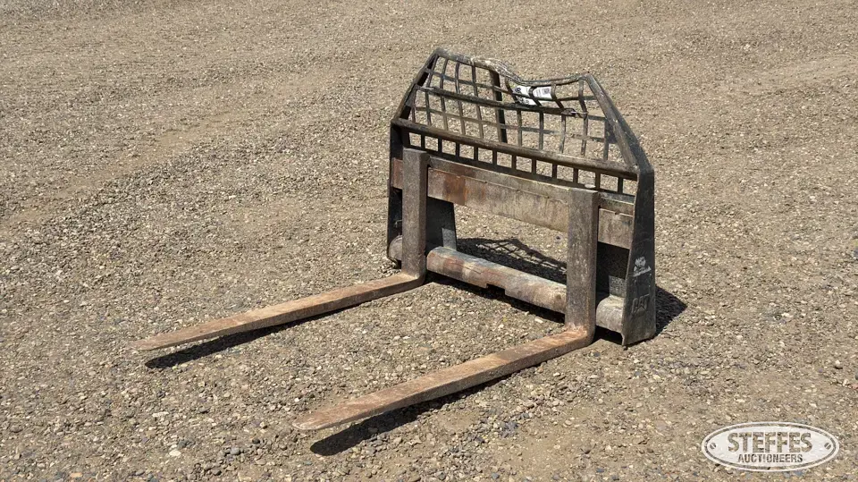 CAT skid steer pallet forks Skid Steer Fork