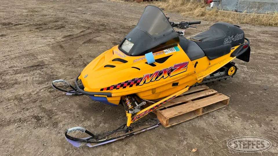 1997 Ski-Doo MXZ 583 Snowmobile