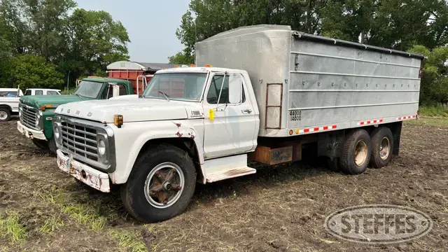 1974 Ford F7000