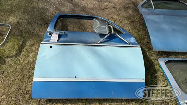 Chevrolet RH door