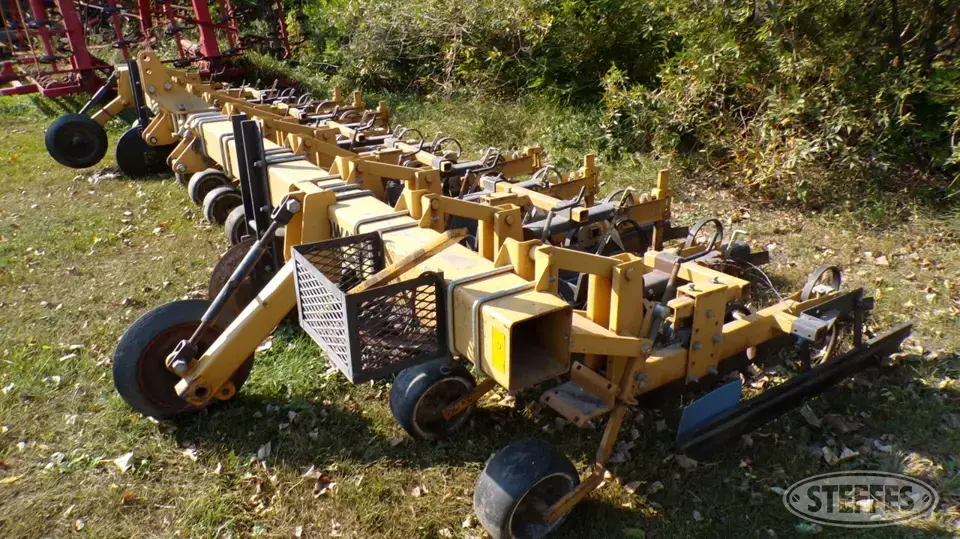 Alloway Rau 2130 Row Crop Cultivator
