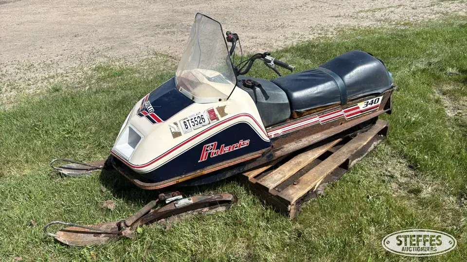 Polaris Apollo 340 Snowmobile