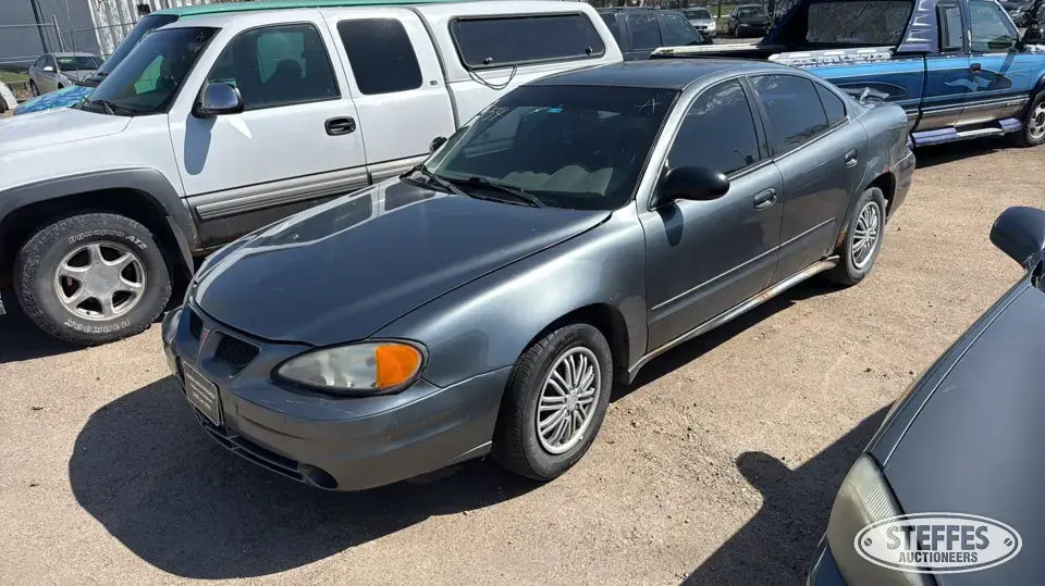 2005 Pontiac Grand Am SE Car