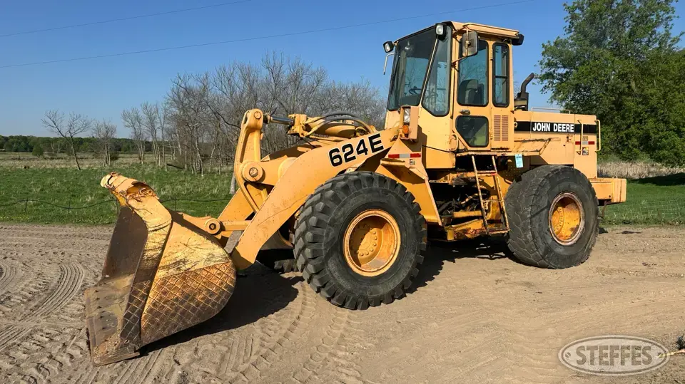 1989 John Deere 624E Wheel Loader