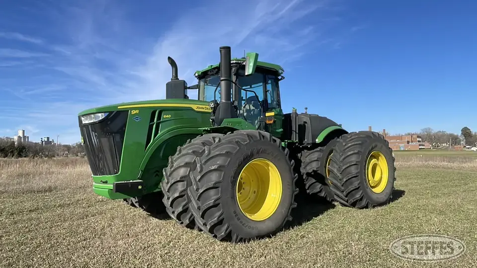 2022 John Deere 9R 640 4WD Tractor
