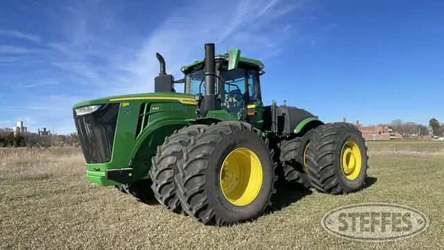 2022 John Deere 9R 640