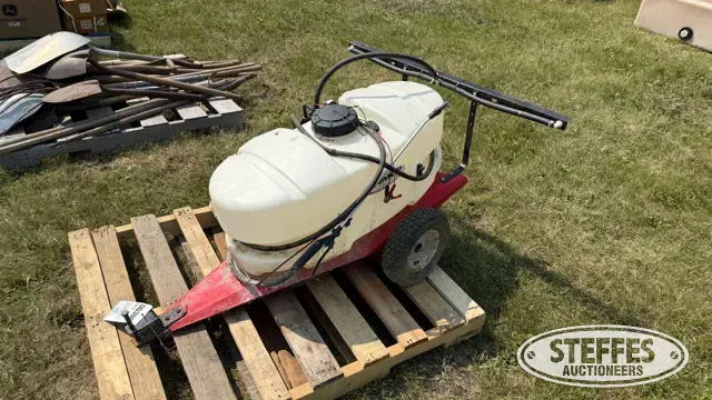 Fimco pull-type lawn sprayer