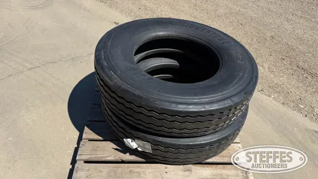 (2) Bridgestone M726 11R22.5 tires