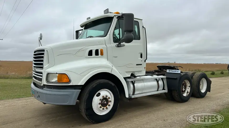 1999 Sterling AT9513 Conventional Truck without Sleeper