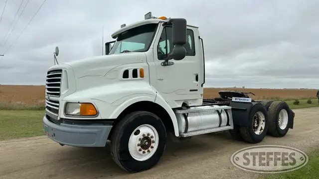1999 Sterling AT9513