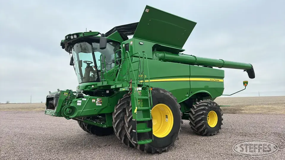 2023 John Deere S770 Combine