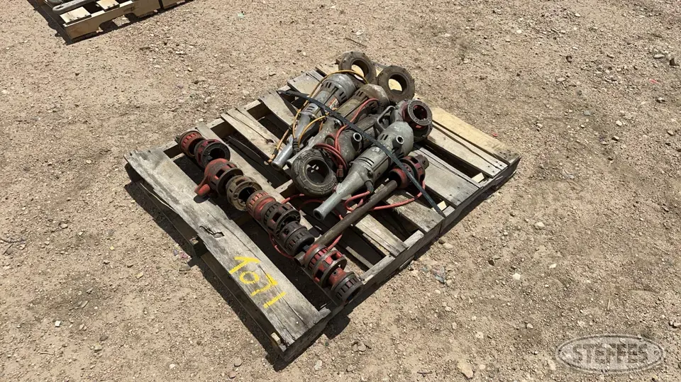 (4) Ridgid 700 Construction Support Item