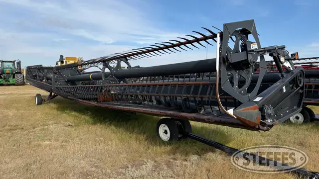 2011 MacDon FD70