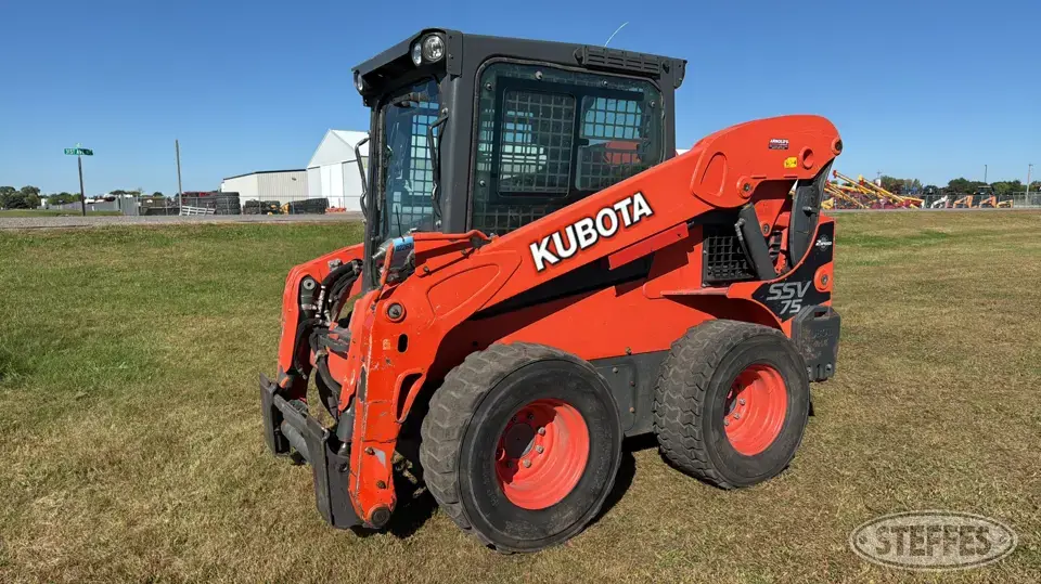2019 Kubota SSV75 Wheeled Skid Steer