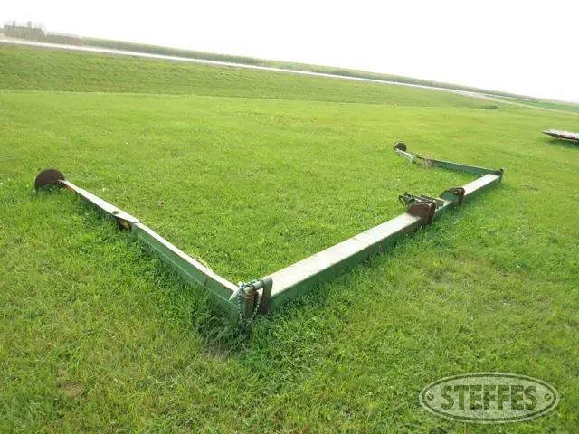 John Deere 7100 planter bar