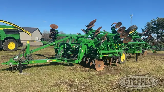2022 John Deere 2730