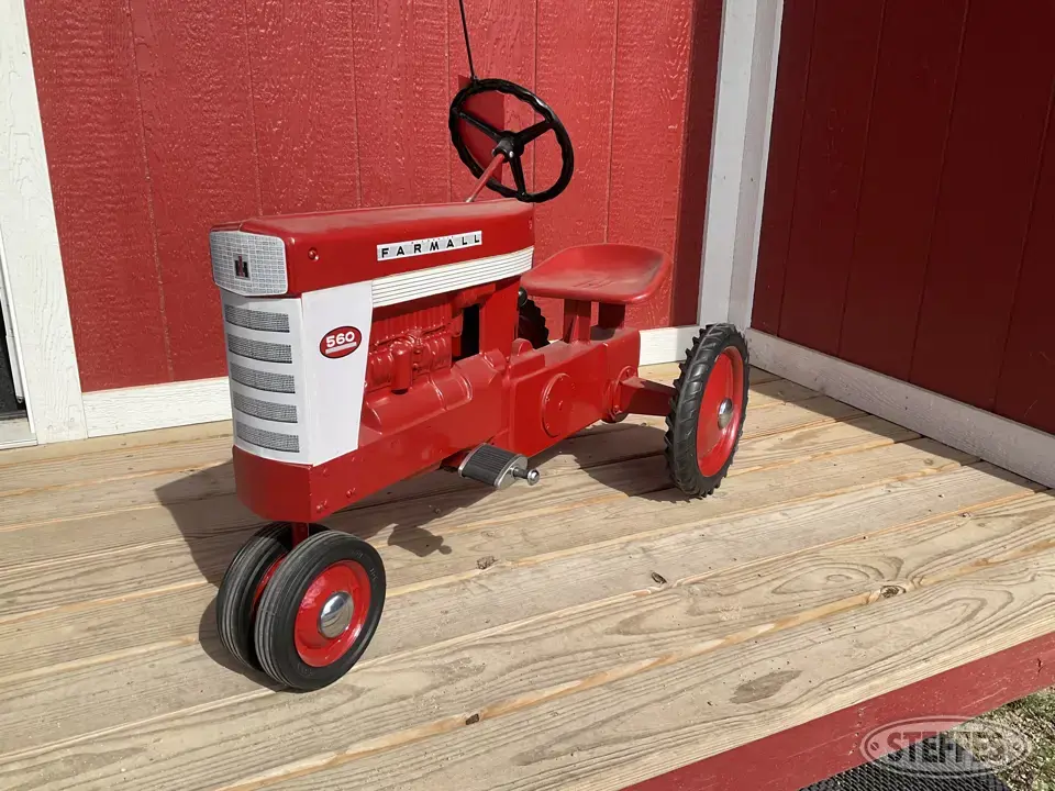 International 560 Collectibles-Other