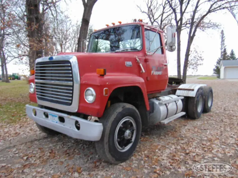 1986 Ford 8000 Conventional Truck without Sleeper