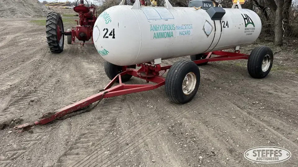 1975 Trinity 1,000 gal. NH3 tank NH3 Trailers-Tank