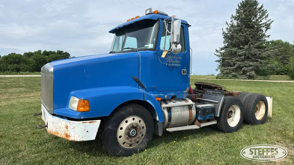 1993 White GMC Conventional Truck without Sleeper