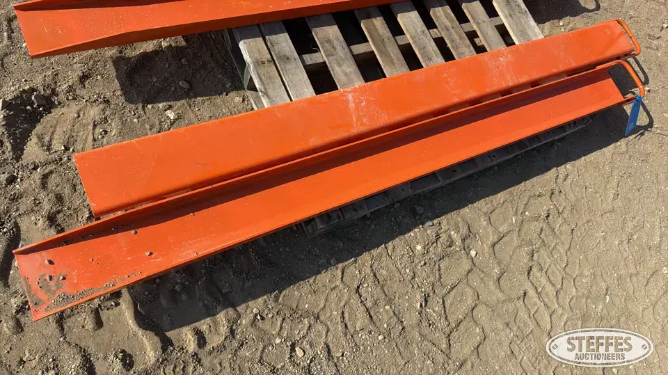 Pallet fork extensions Skid Steer Fork