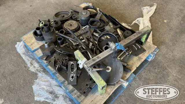 Specialty tools for Steiger tractors