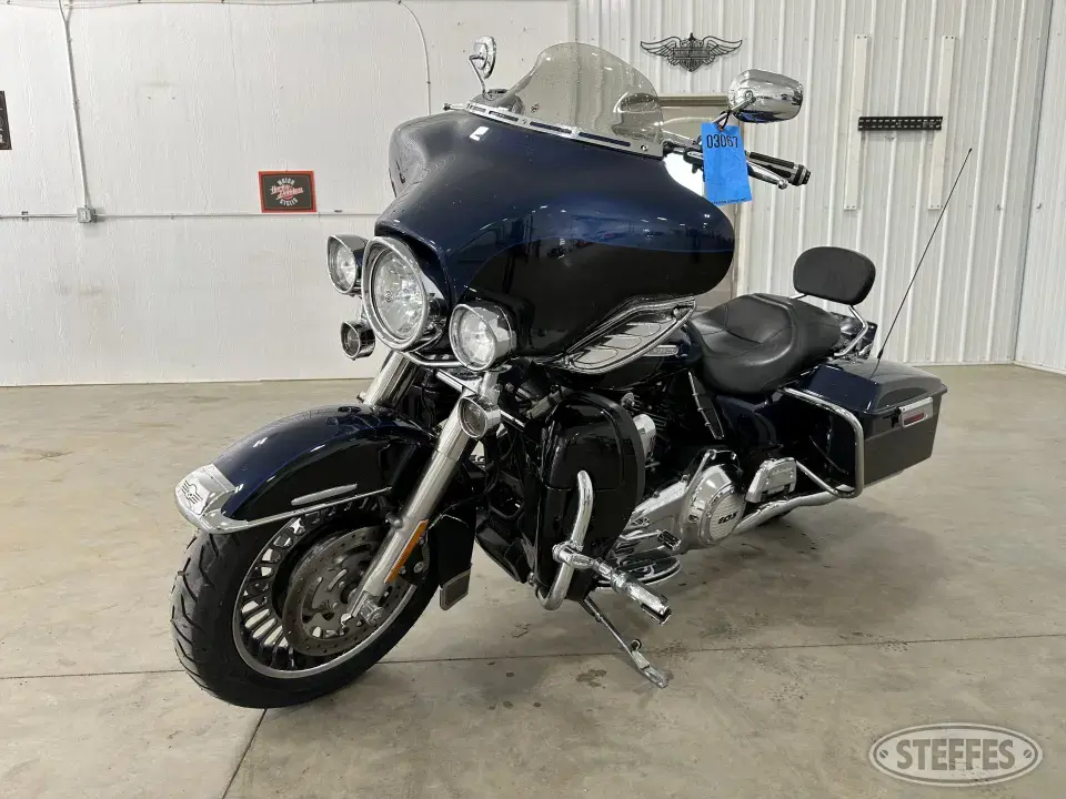 2012 Harley Davidson FLHTK Motorcycles and Scooter