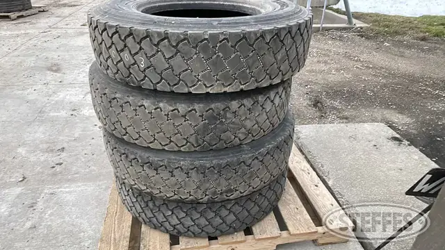 (4) Longmarch 11R22.5 tires