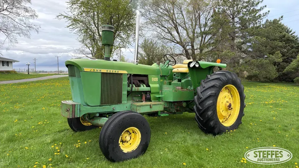 1967 John Deere 5020 2WD Tractor