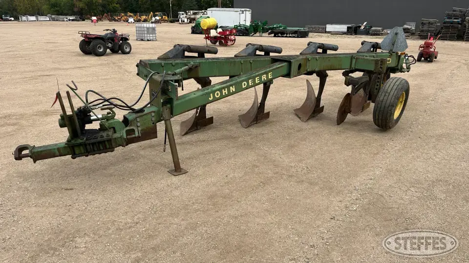 John Deere 2700 Plow