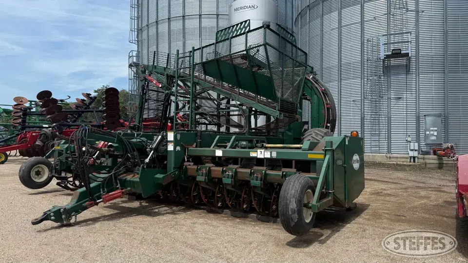 2006 Art's Way 6812A Sugarbeet Harvester