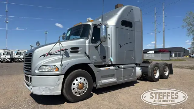 2014 Mack Pinnacle CXU613