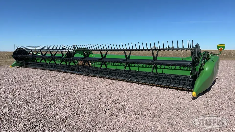 2017 John Deere 645FD Draper Head