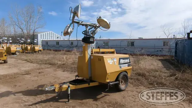 2012 Allmand Maxi-Light V-TWR