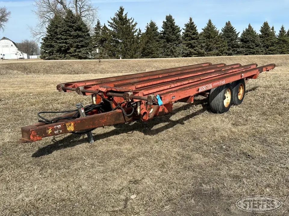 Hesston 60A Bale Handling