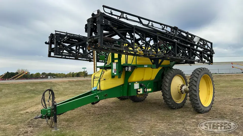 2007 Top Air 1600 Pull-Type Sprayer