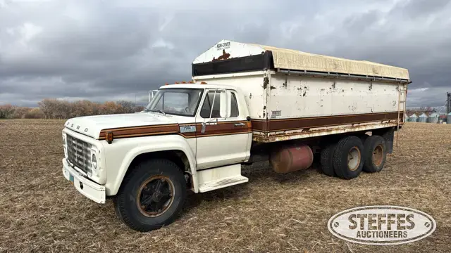 1975 Ford F-750