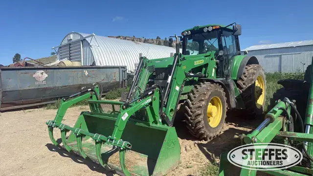 2011 John Deere 7530 Premium