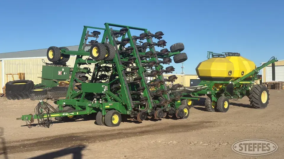 2009 John Deere 1895 Air Drills and Air Seeder