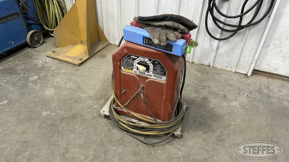 Lincoln 225 Welding