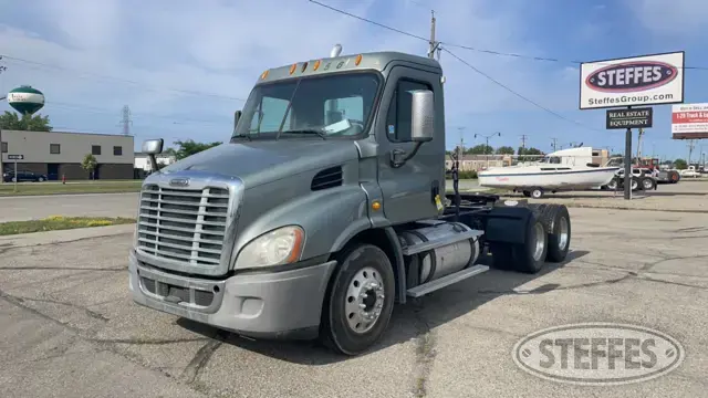 2014 Freightliner Cascadia 113