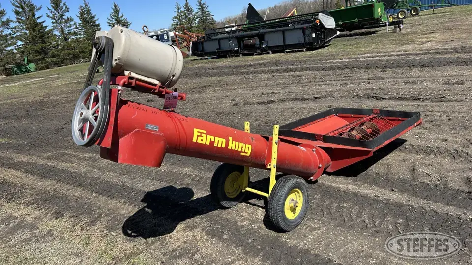 Farm King Transfer-Jump Augers and Conveyor
