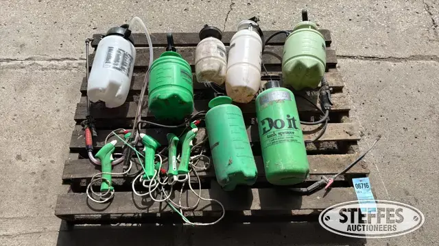 Hand sprayers