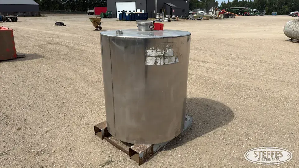 Approx. 290 gal. SS tank Stainless Steel Tank