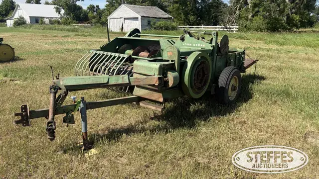 John Deere 214T