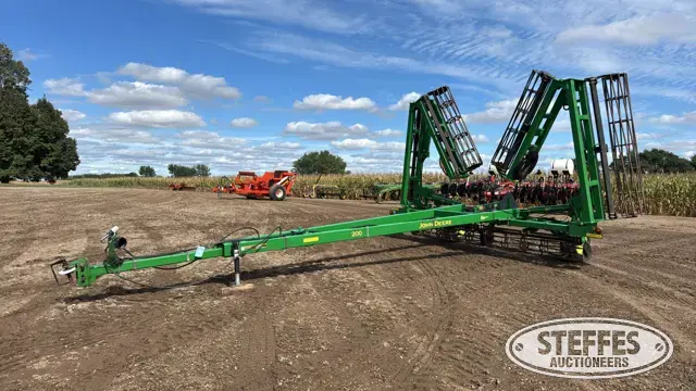 John Deere 200